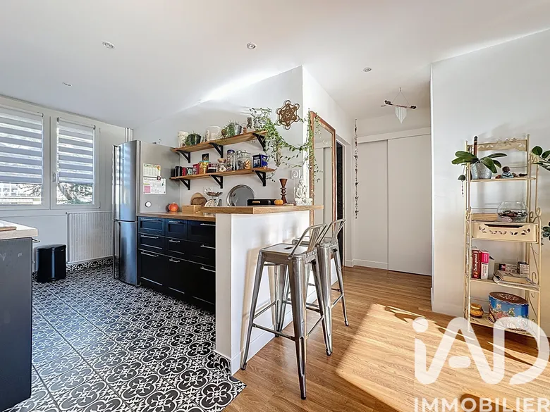 Appartement 3 pièces 65 m² · à Romans-sur-Isère · 64,8 m² · 130 000 €