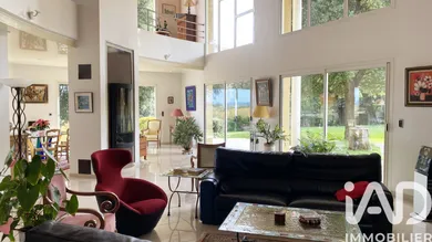 Architectural house in Châteaubernard (16100)