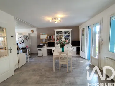 Maison à Saint-Jean-de-la-Ruelle (45140)