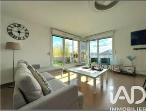 Apartment in Villeneuve-le-Roi (94290)