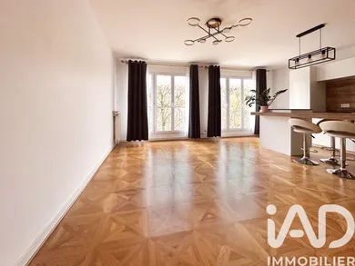 Apartment in Versailles (78000)