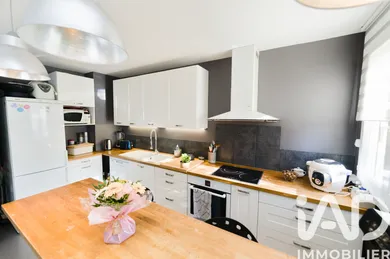 Apartment in Reims (51100)