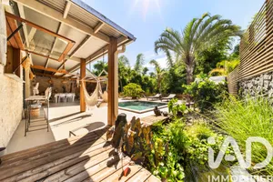 House at Sainte-Marie (97438)