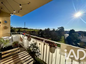 Apartment in Caluire-et-Cuire (69300)