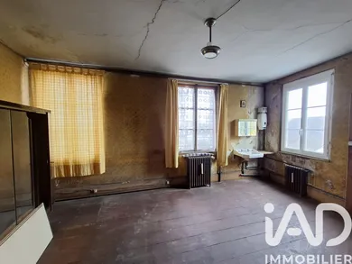 Immeuble à Breteuil (27160)