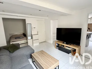 Apartment in Cuers (83390)