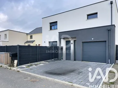 House at Cintré (35310)