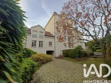 Apartment in Antony (92160)
