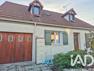 House in Buchelay (78200)