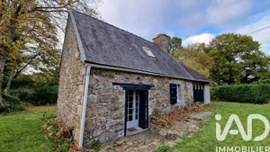 House at Prat (22140)