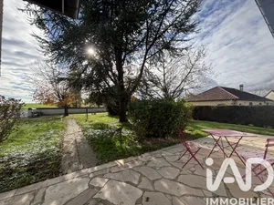 Maison traditionnelle à Saint-Germain (10120)