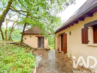 Maison traditionnelle à Pinsac (46200)