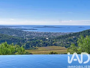 House at Ollioules (83190)