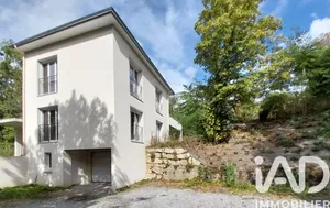 House at Saint-Chamond (42400)