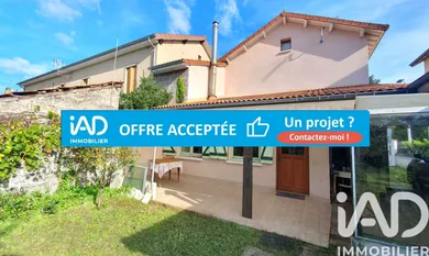 House at Puy-Guillaume (63290)