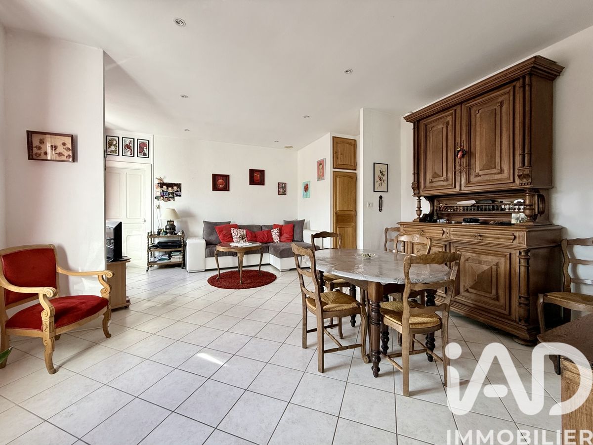 appartement à Thaon