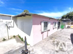 House at Saint-Pierre (97410)