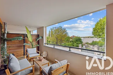 Apartment in Aix-en-Provence (13090)