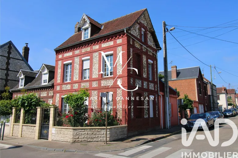 Maison 6 pièces 112 m² · à Saint-Étienne-du-Rouvray · 112 m² · 175 000 €