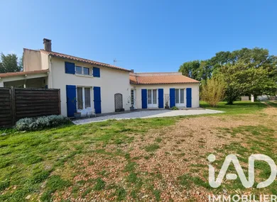 Detached house in Brioux-sur-Boutonne (79170)