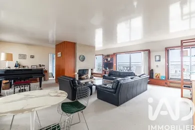 Apartment in Paris (75014)