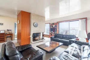 Apartment in Paris (75014)