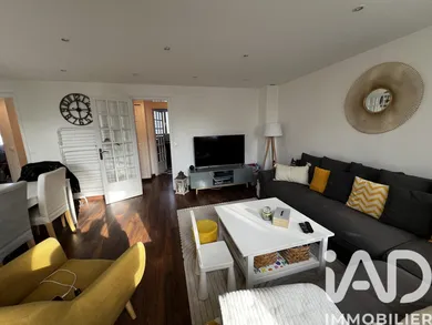Apartment in Montmorency (95160)