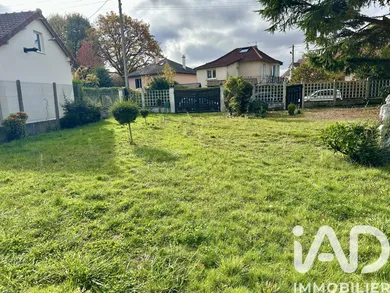 Land at Igny (91430)