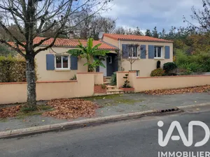 House at Saint-Germain-de-Prinçay (85110)