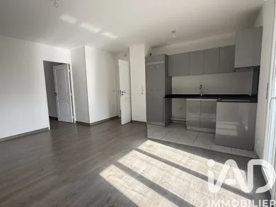 Apartment in Neuilly-Plaisance (93360)