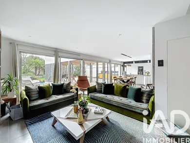 Architectural house in La Rochelle (17000)