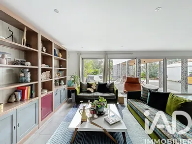 Architectural house in La Rochelle (17000)