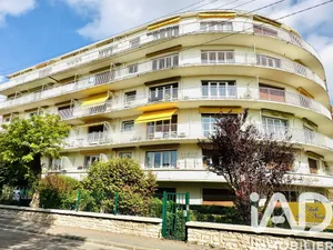 Apartment at Troyes (10000)