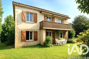 House at Velleron (84740)