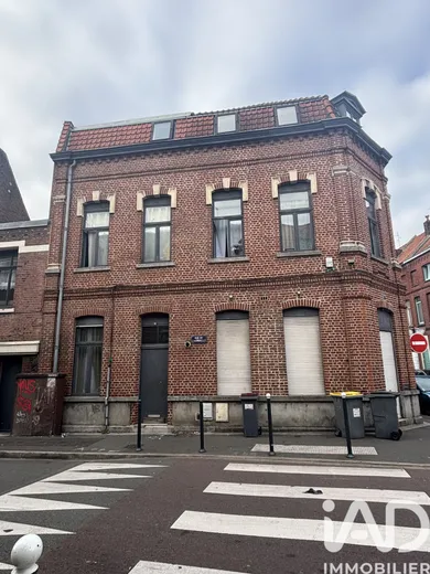 Building in Roubaix (59100)