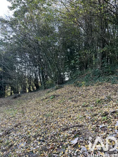 Terrain à bâtir à Uzerche (19140)