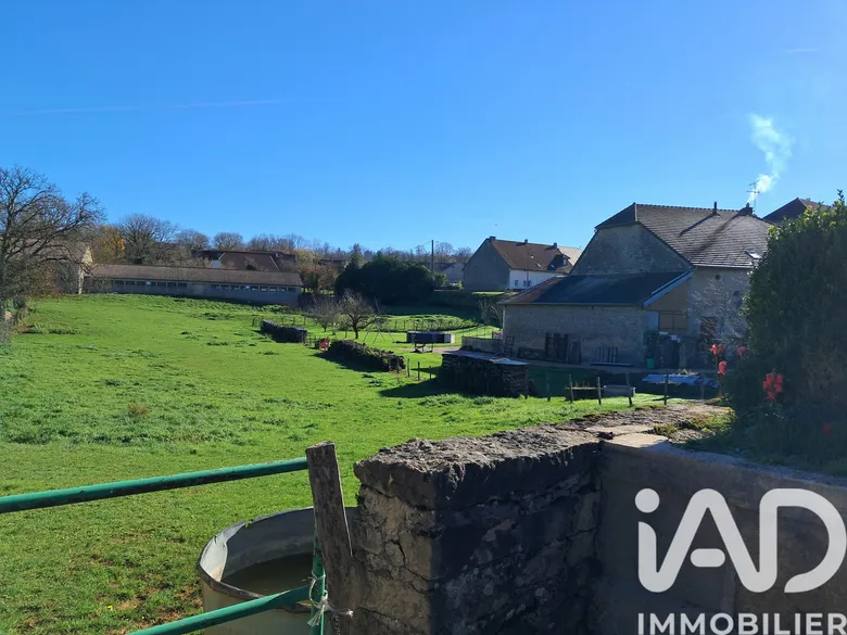 Terrain à bâtir à Bornay (39570) · 88 000 €