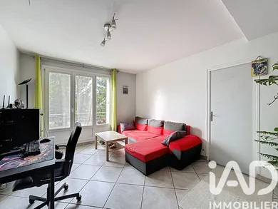 Apartment in Saint-Martin-d'Hères (38400)