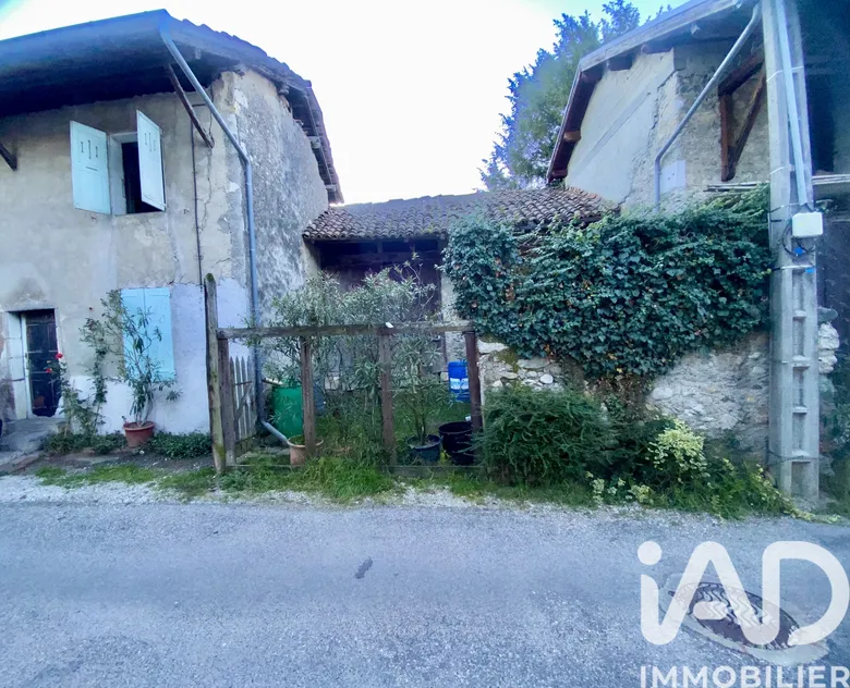 Maison 4 pièces 65 m² · à Chapareillan · 65 m² · 106 000 €