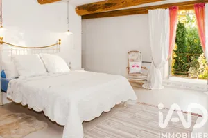 Maison de village à Saint-Hilaire-d'Ozilhan (30210)