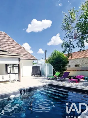 Maison à Combs-la-Ville (77380)