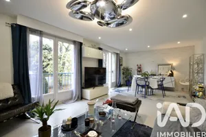Apartment in Versailles (78000)
