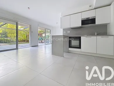 Appartement à Sanary-sur-Mer (83110)