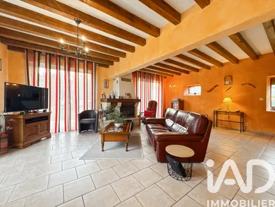 Longere in L'Huisserie (53970)
