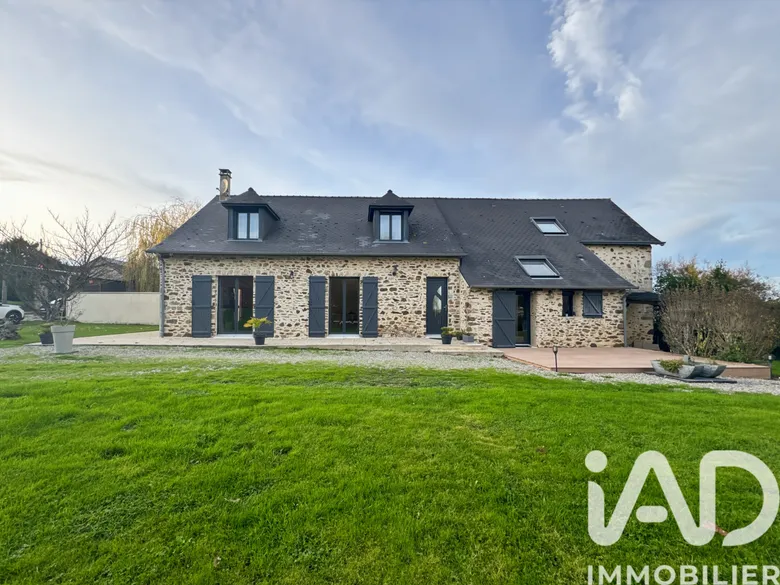 Maison 7 pièces 176 m² · à L'Huisserie · 176 m² · 356 000 €
