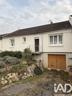 Village house at Condé-en-Brie (02330)