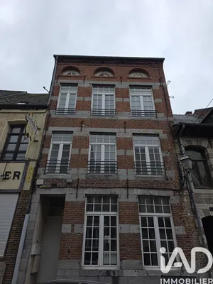 Building at Avesnes-sur-Helpe (59440)