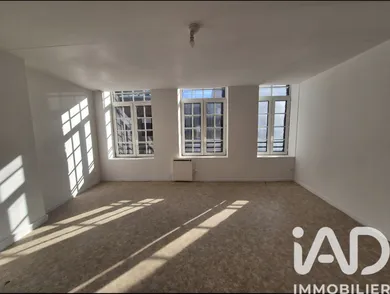 Immeuble à Avesnes-sur-Helpe (59440)