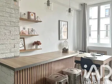 Apartment in Vienne (38200)