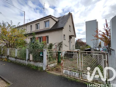 House at Orléans (45100)